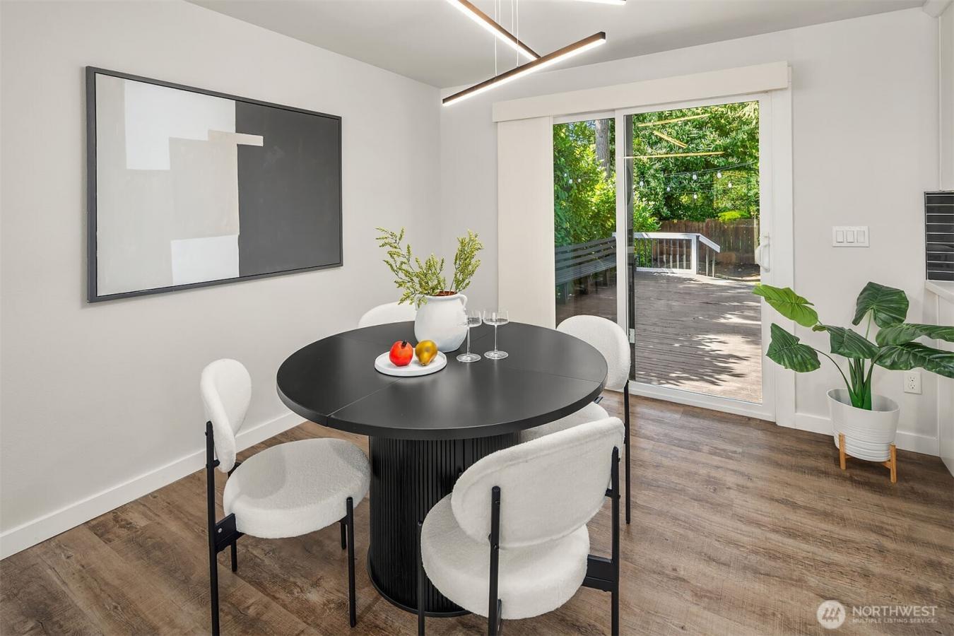 Kirkland, Washington, 98034, United States, 3 Bedrooms Bedrooms, ,1 BathroomBathrooms,Residential,For Sale,1828815