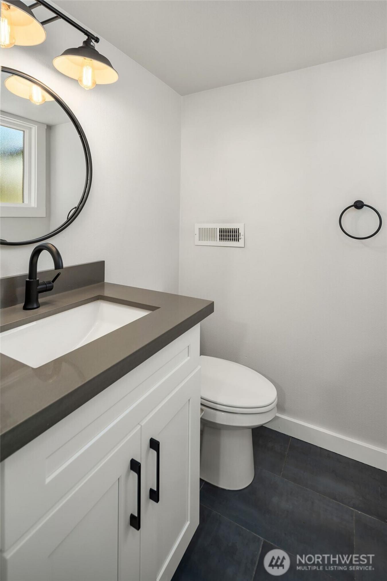 Kirkland, Washington, 98034, United States, 3 Bedrooms Bedrooms, ,1 BathroomBathrooms,Residential,For Sale,1828815