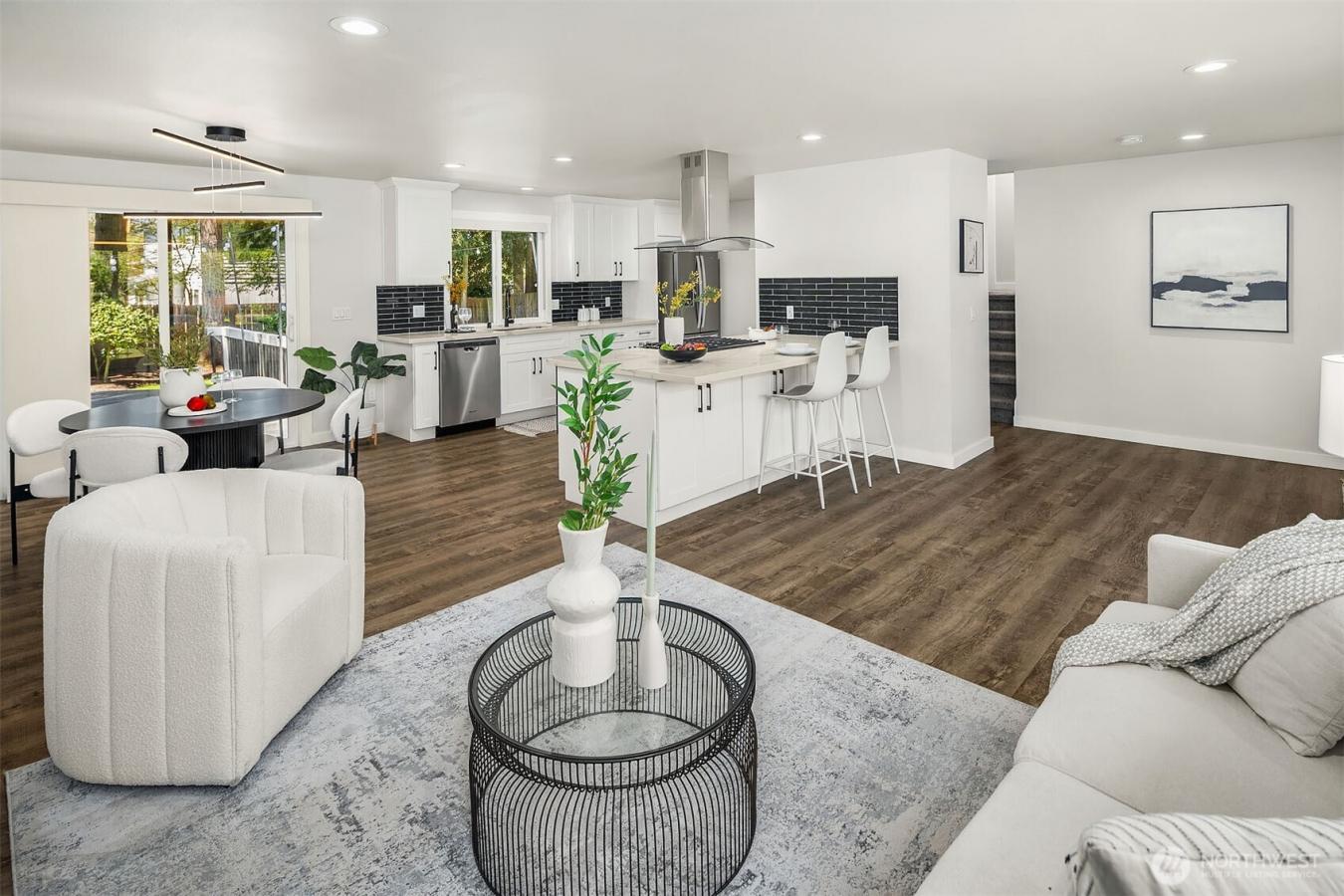Kirkland, Washington, 98034, United States, 3 Bedrooms Bedrooms, ,1 BathroomBathrooms,Residential,For Sale,1828815