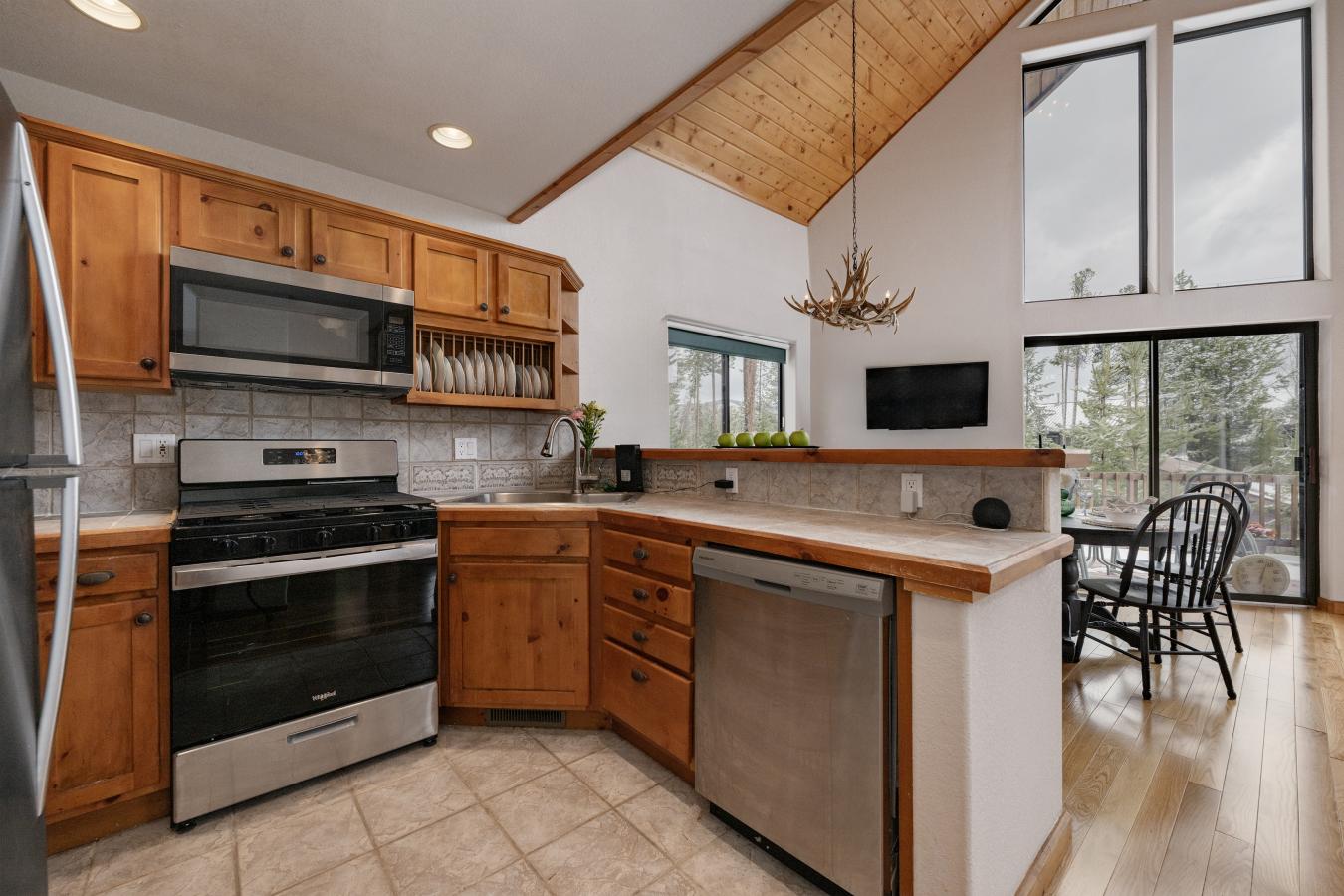 Grand Lake, Grand, 80447, United States, 4 Bedrooms Bedrooms, ,4 BathroomsBathrooms,Residential,For Sale,1828808