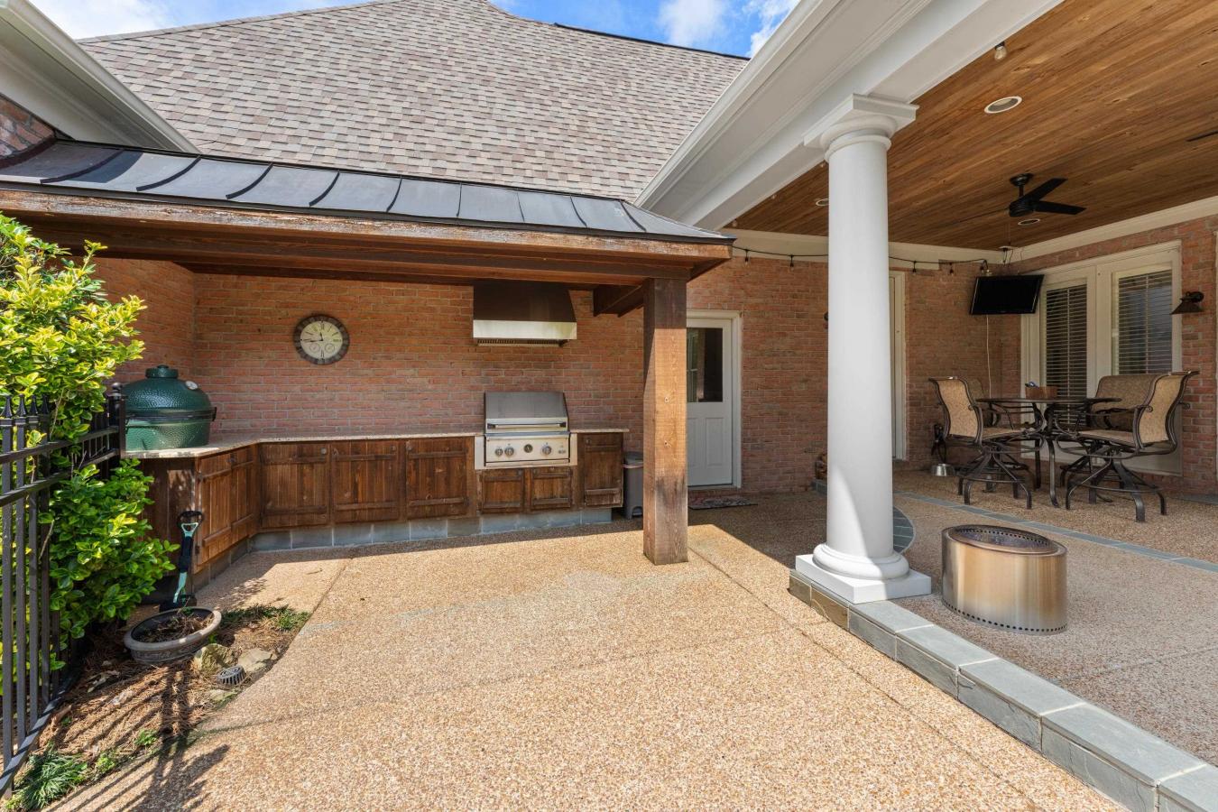 Germantown, Tennessee, 38139, United States, 5 Bedrooms Bedrooms, ,4 BathroomsBathrooms,Residential,For Sale,1828806