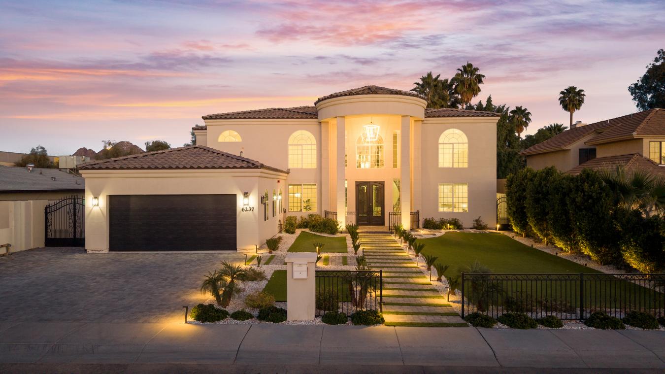 Phoenix, Maricopa, 85012, United States, 5 Bedrooms Bedrooms, ,5 BathroomsBathrooms,Residential,For Sale,1883781