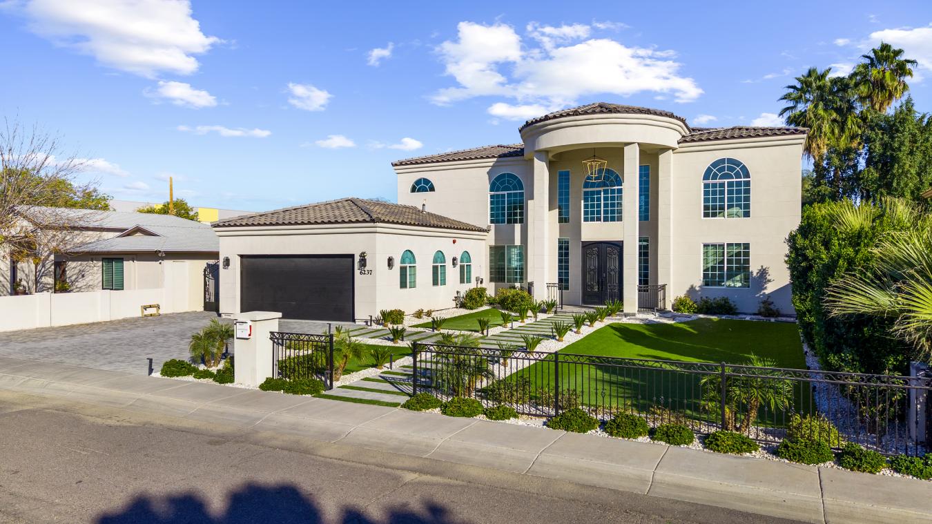 Phoenix, Maricopa, 85012, United States, 5 Bedrooms Bedrooms, ,5 BathroomsBathrooms,Residential,For Sale,1883781