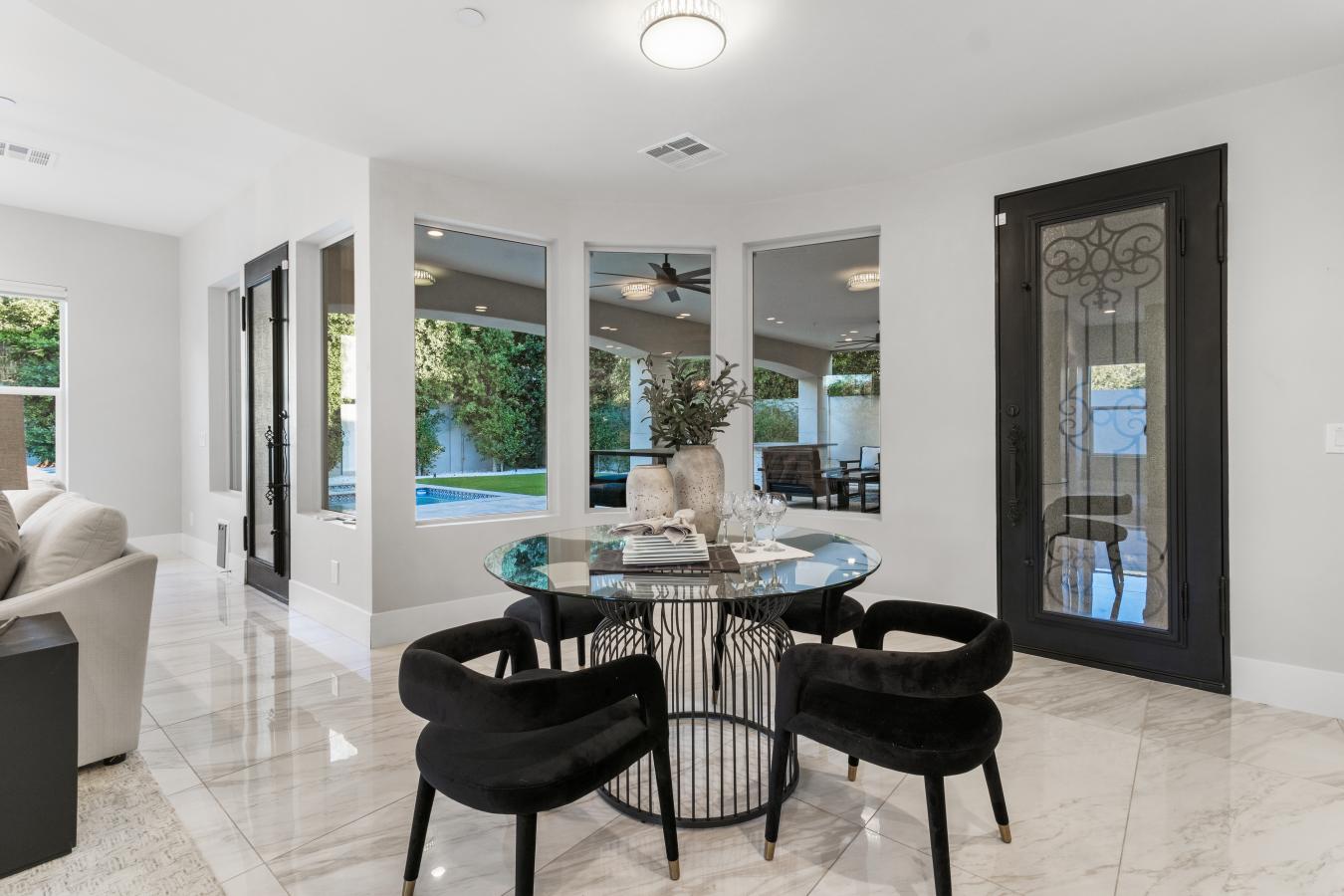 Phoenix, Maricopa, 85012, United States, 5 Bedrooms Bedrooms, ,5 BathroomsBathrooms,Residential,For Sale,1883781