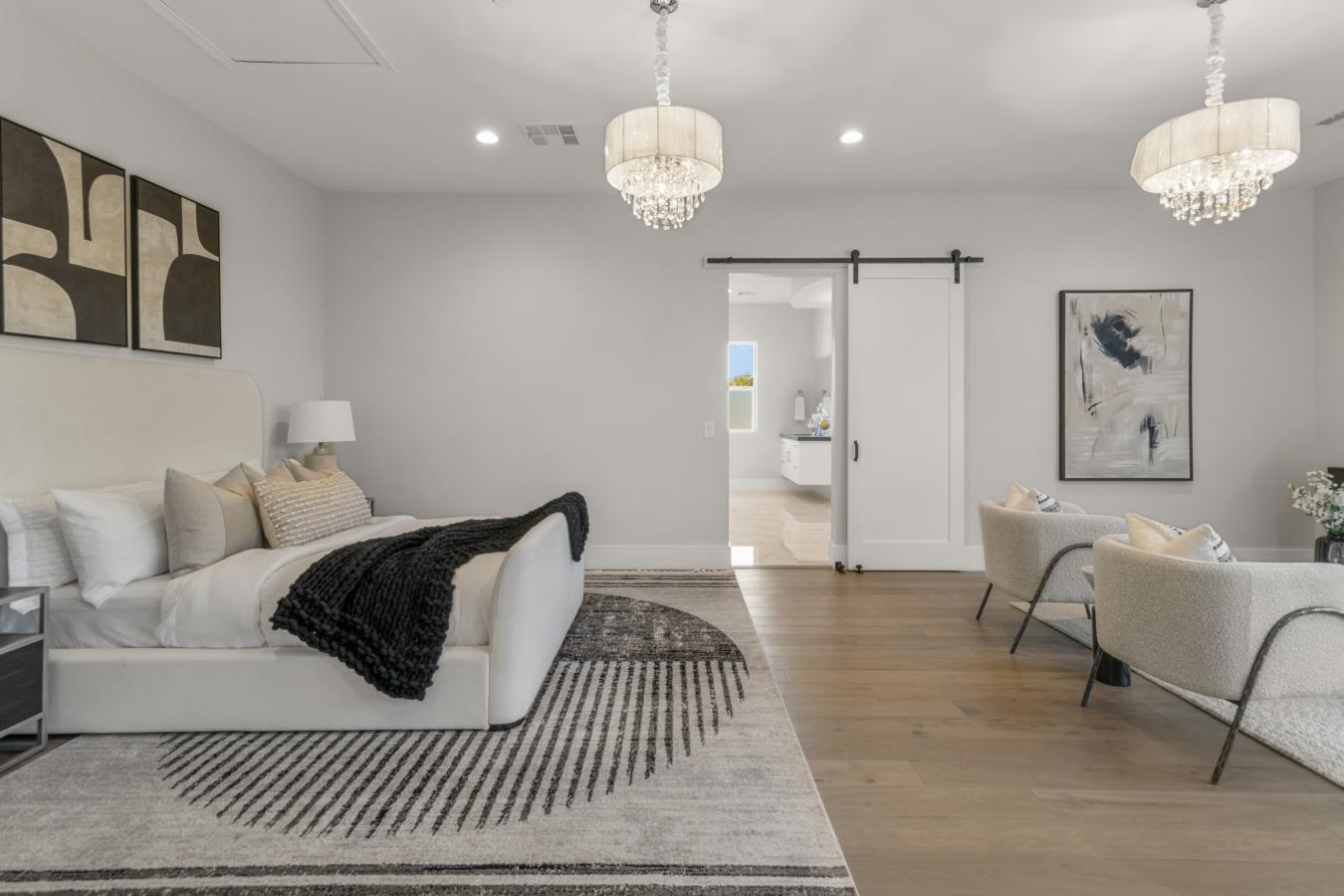 Phoenix, Maricopa, 85012, United States, 5 Bedrooms Bedrooms, ,5 BathroomsBathrooms,Residential,For Sale,1883781