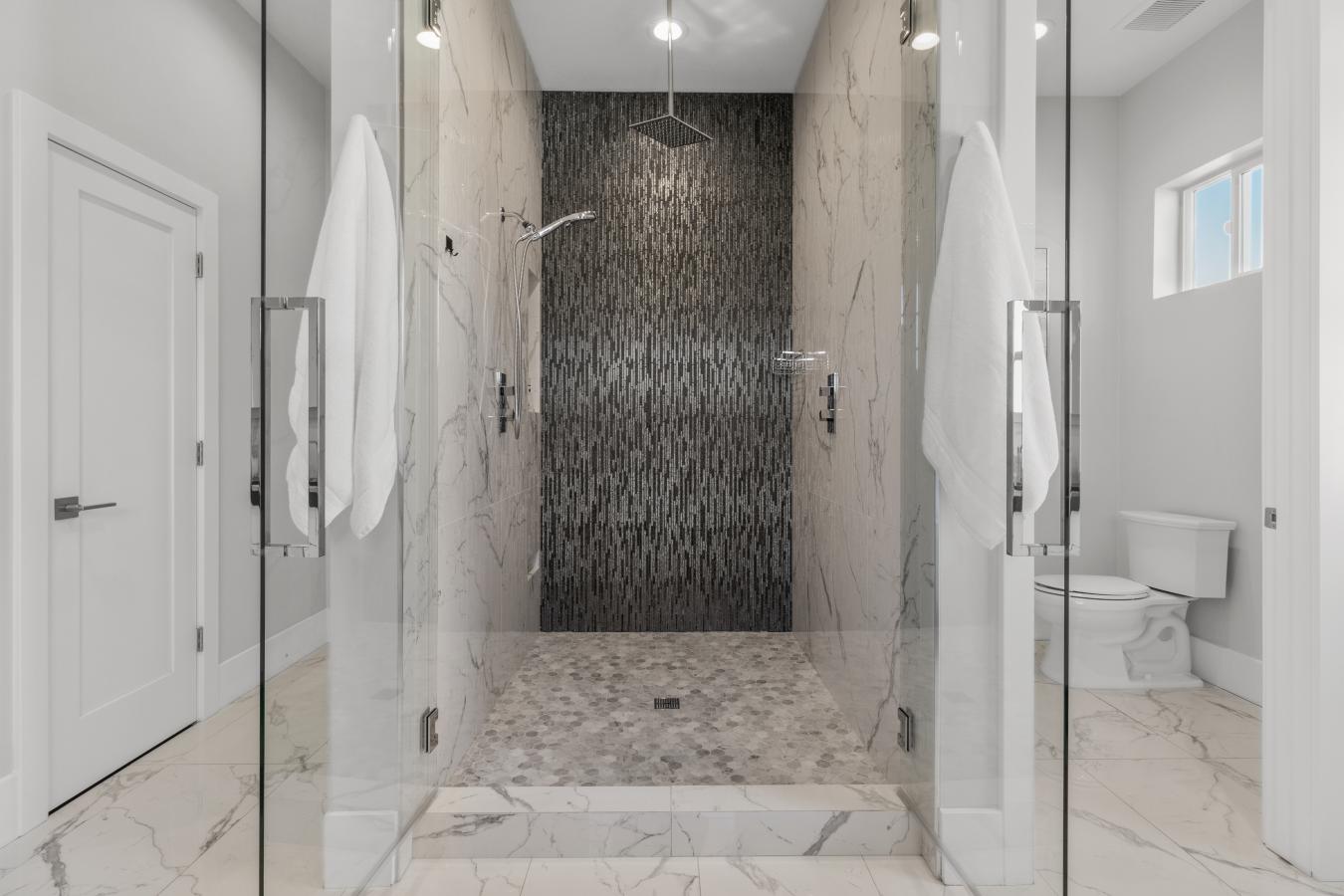 Phoenix, Maricopa, 85012, United States, 5 Bedrooms Bedrooms, ,5 BathroomsBathrooms,Residential,For Sale,1883781