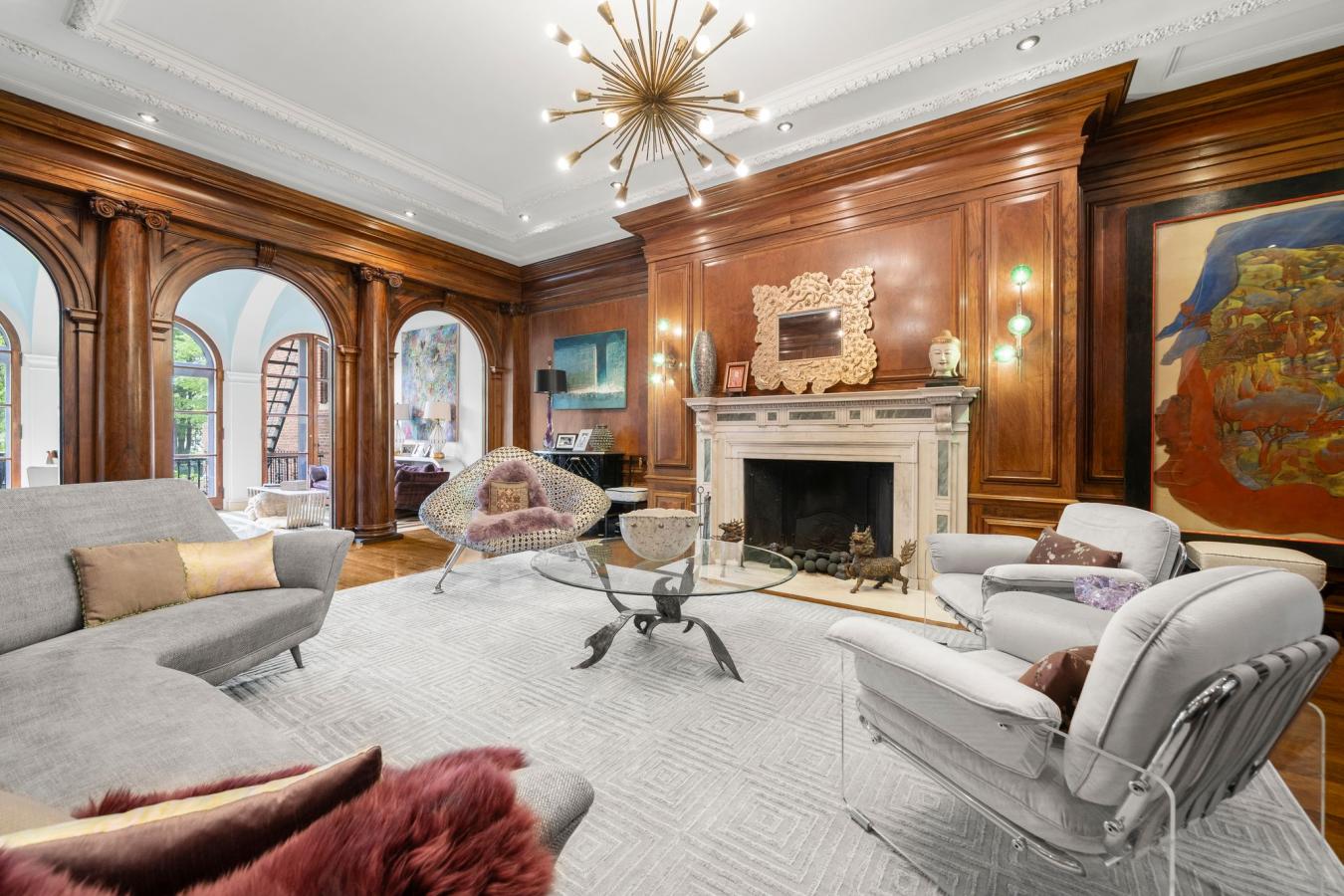 Boston, Massachusetts, 02116, United States, 2 Bedrooms Bedrooms, ,2 BathroomsBathrooms,Residential,For Sale,1829790