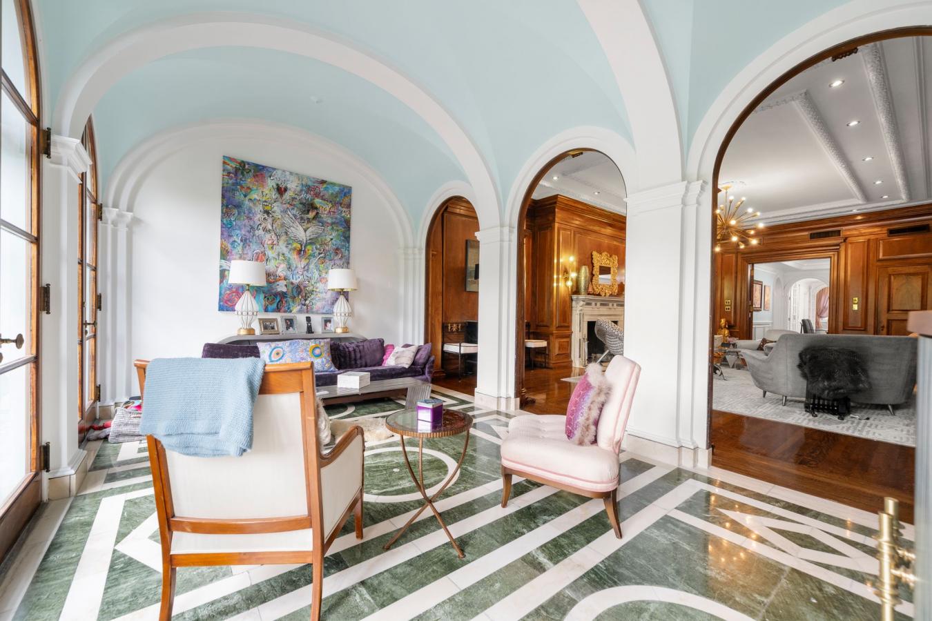 Boston, Massachusetts, 02116, United States, 2 Bedrooms Bedrooms, ,2 BathroomsBathrooms,Residential,For Sale,1829790