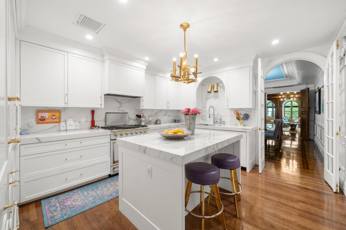 Boston, Massachusetts, 02116, United States, 2 Bedrooms Bedrooms, ,2 BathroomsBathrooms,Residential,For Sale,1829790