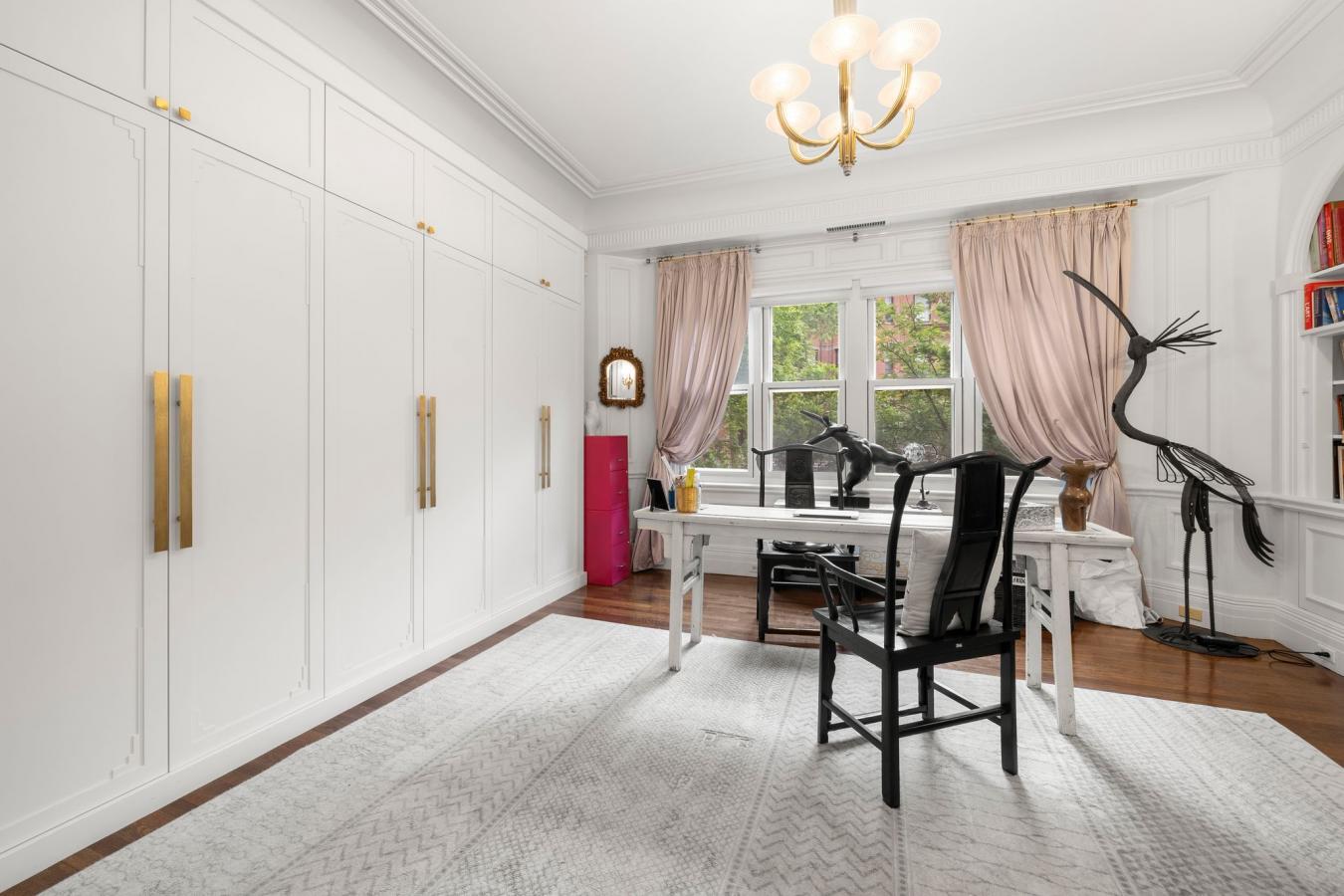 Boston, Massachusetts, 02116, United States, 2 Bedrooms Bedrooms, ,2 BathroomsBathrooms,Residential,For Sale,1829790