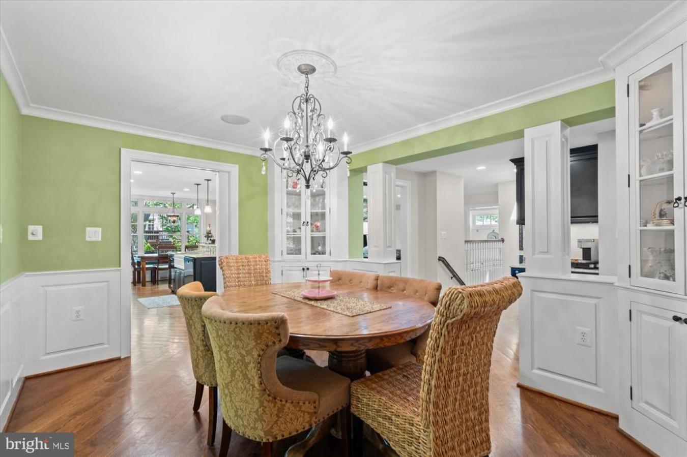 Arlington, Virginia, 22207, United States, 4 Bedrooms Bedrooms, ,5 BathroomsBathrooms,Residential,For Sale,1829789