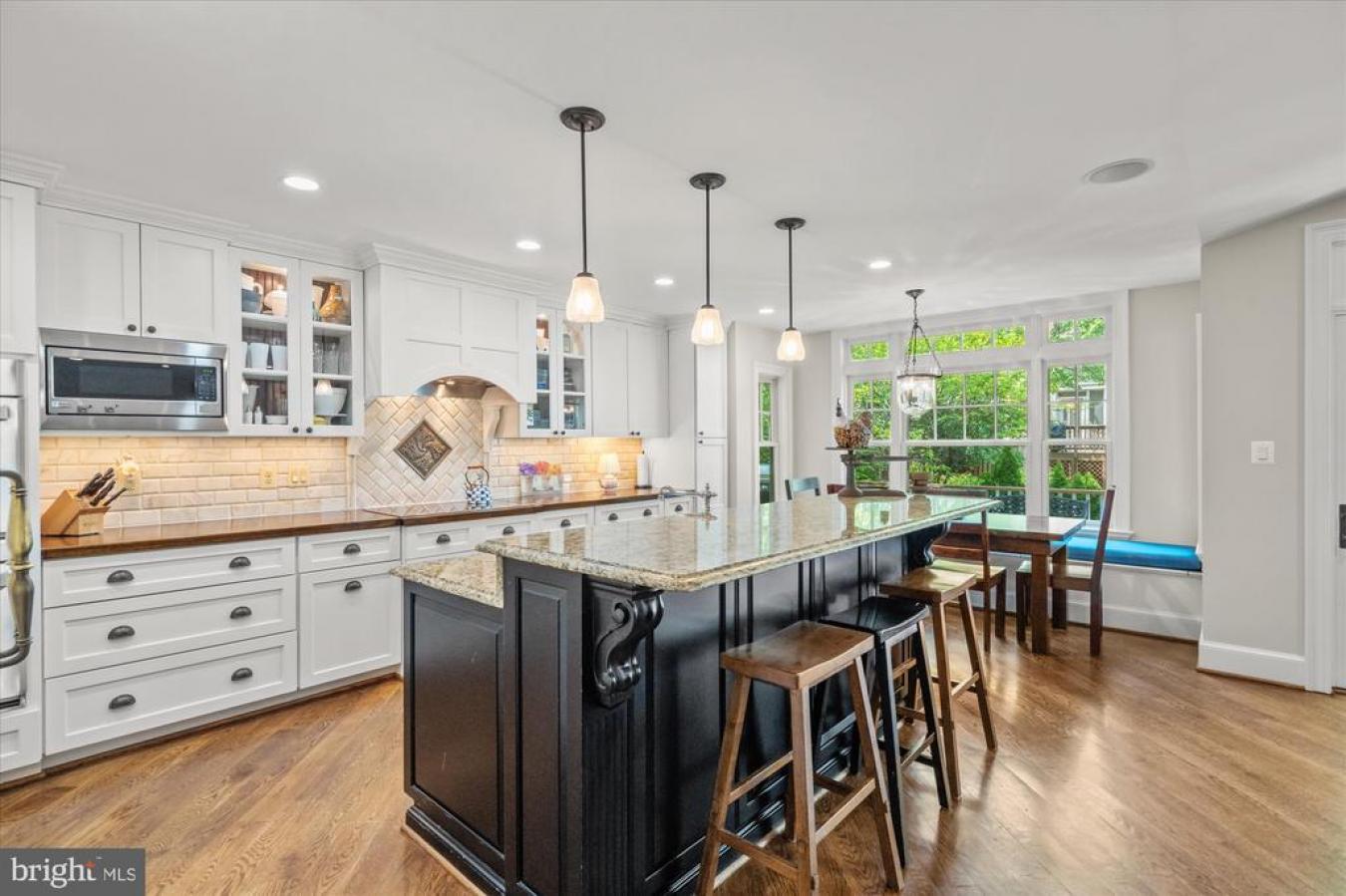 Arlington, Virginia, 22207, United States, 4 Bedrooms Bedrooms, ,5 BathroomsBathrooms,Residential,For Sale,1829789
