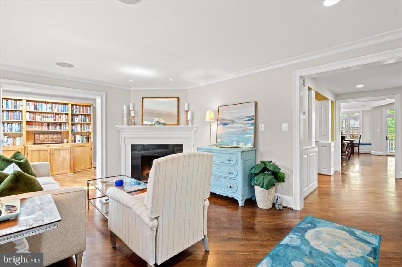 Arlington, Virginia, 22207, United States, 4 Bedrooms Bedrooms, ,5 BathroomsBathrooms,Residential,For Sale,1829789