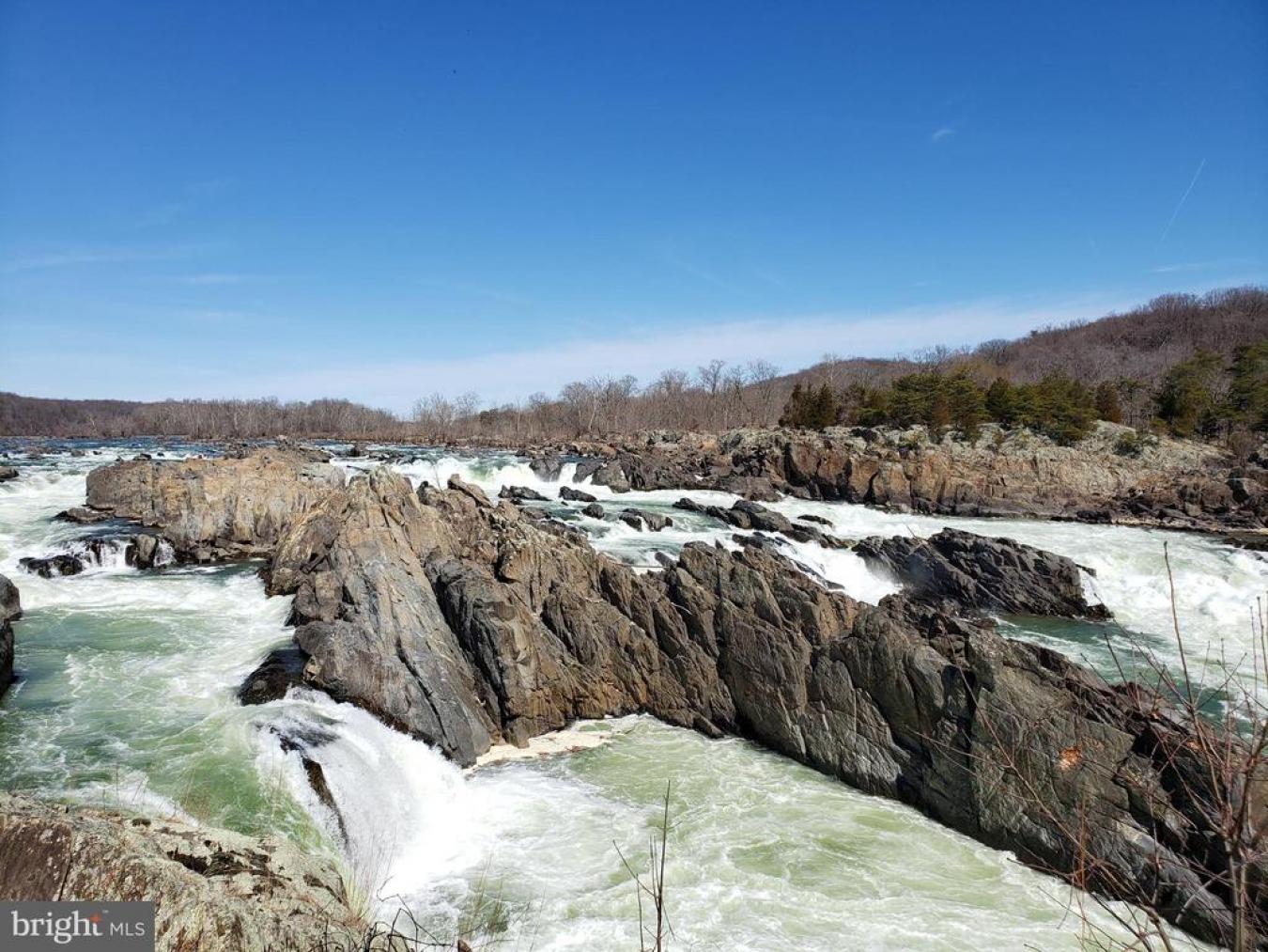 Great Falls, Virginia, 22066, United States, ,Residential,For Sale,1829788