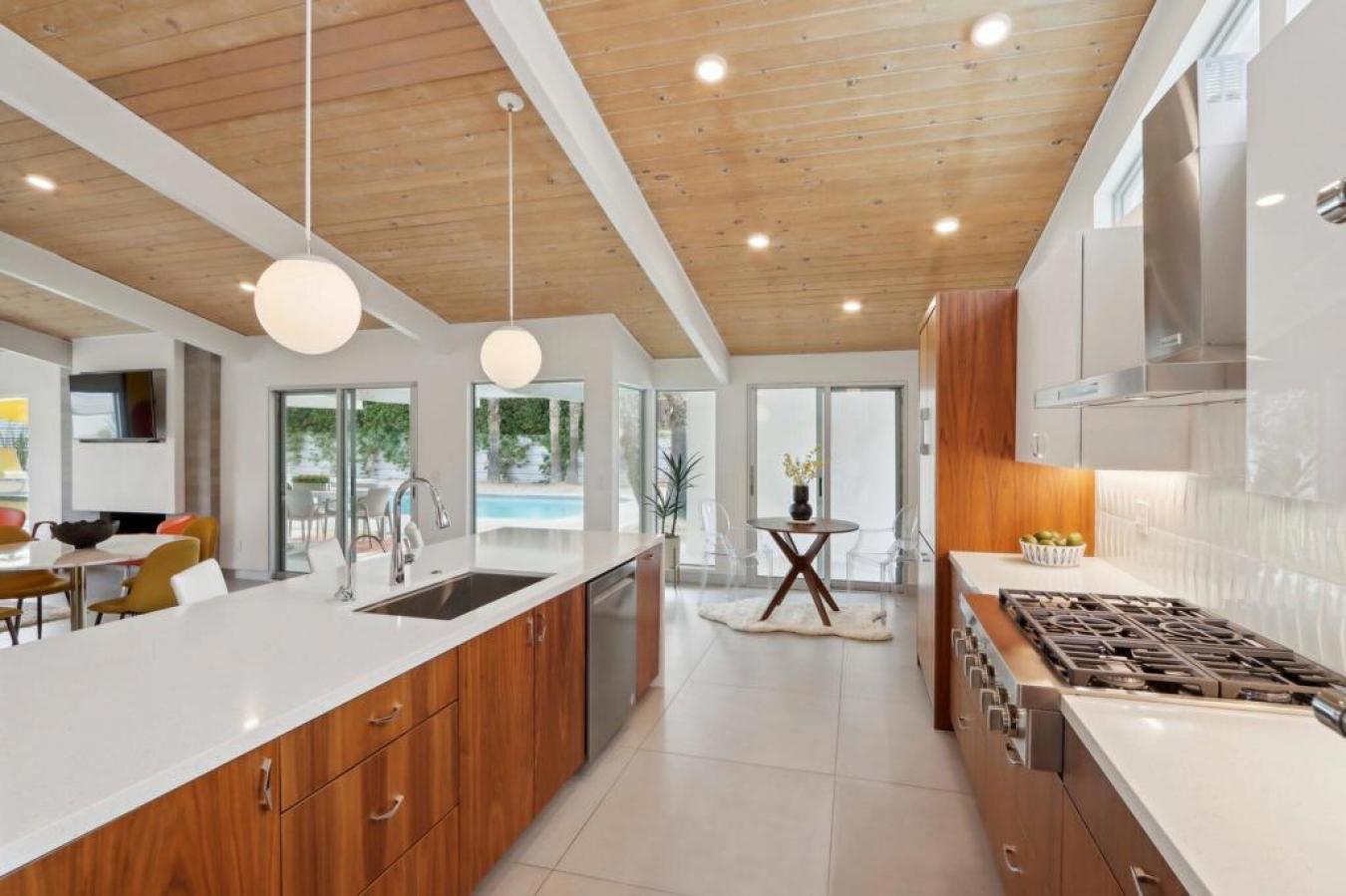 Palm Springs, California, 92262, United States, 3 Bedrooms Bedrooms, ,4 BathroomsBathrooms,Residential,For Sale,1829787