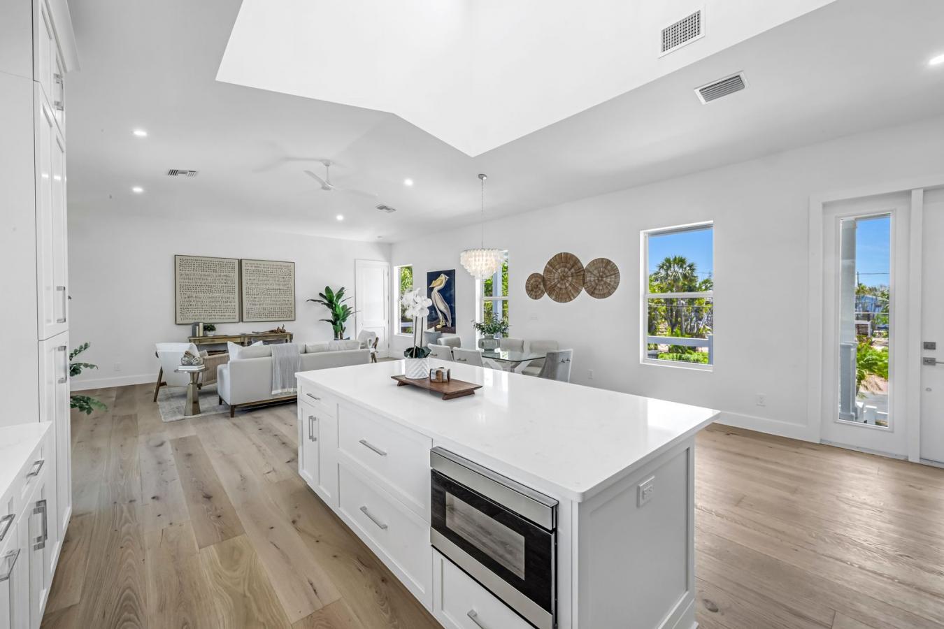 Sanibel, Lee, 33957, United States, 3 Bedrooms Bedrooms, ,2 BathroomsBathrooms,Residential,For Sale,1824293