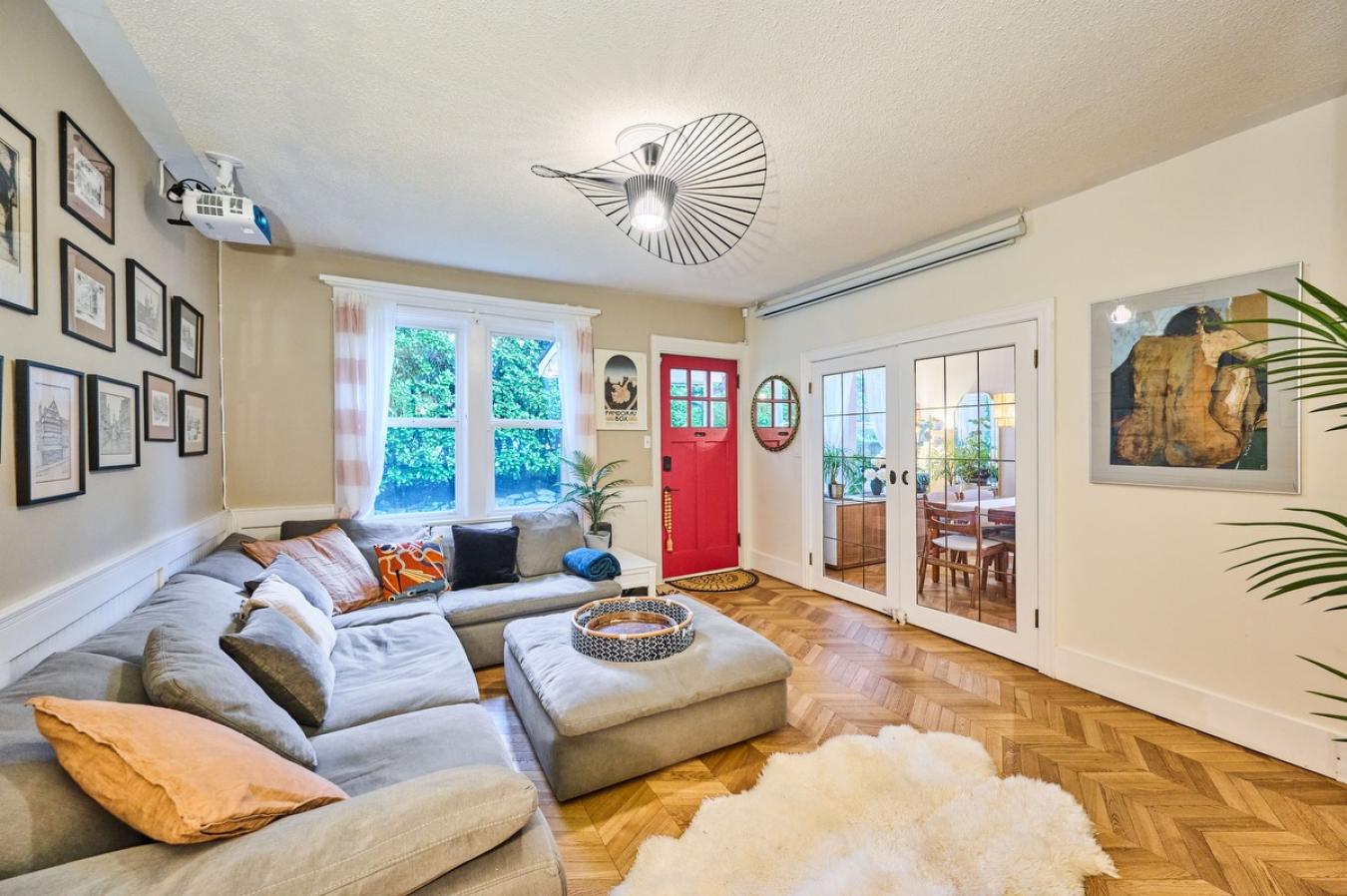 North Vancouver, BC, Canada, 3 Bedrooms Bedrooms, ,3 BathroomsBathrooms,Residential,For Sale,1829783