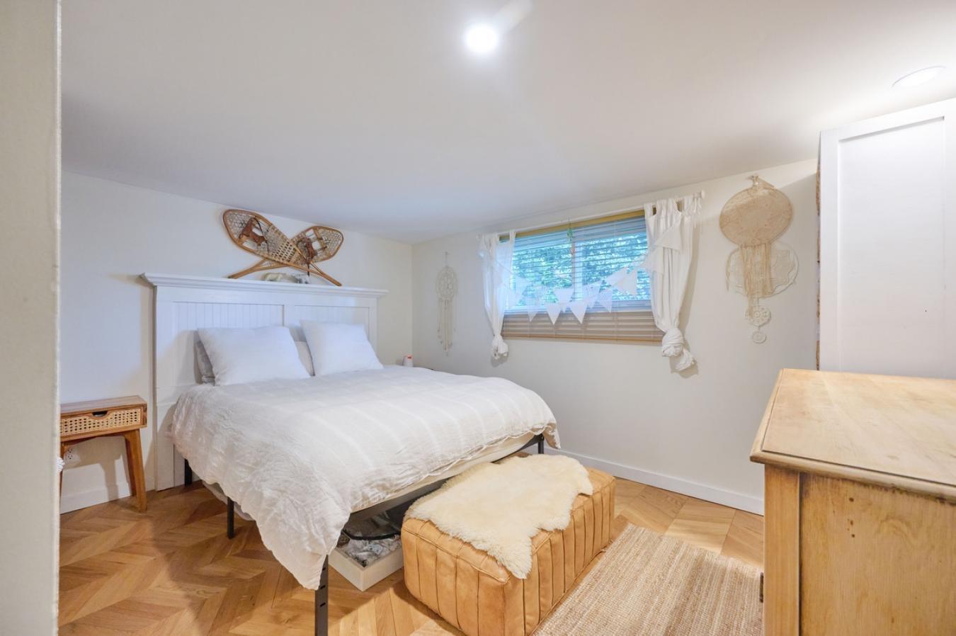 North Vancouver, BC, Canada, 3 Bedrooms Bedrooms, ,3 BathroomsBathrooms,Residential,For Sale,1829783