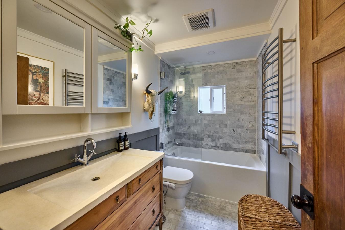 North Vancouver, BC, Canada, 3 Bedrooms Bedrooms, ,3 BathroomsBathrooms,Residential,For Sale,1829783