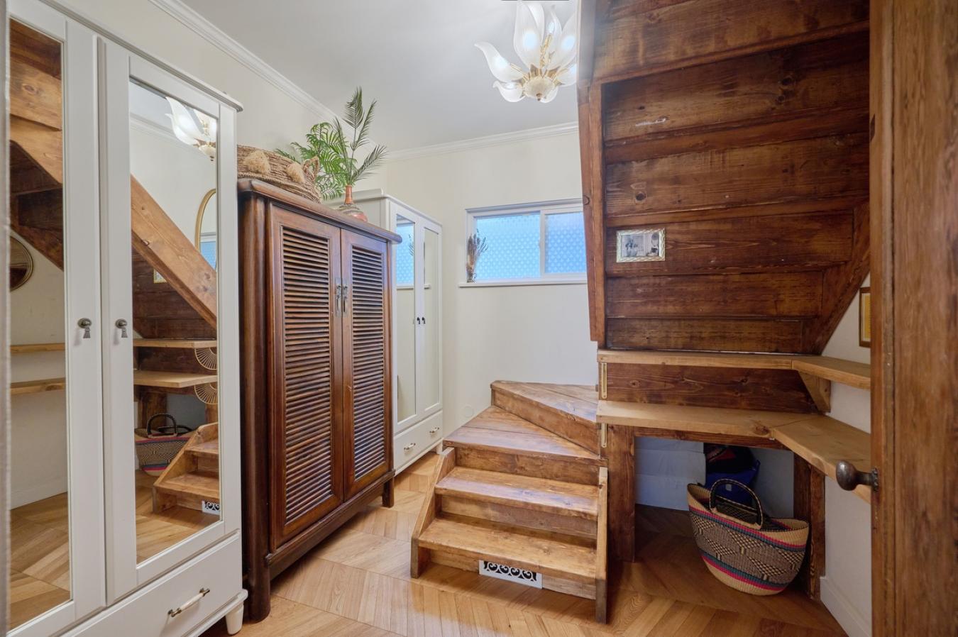 North Vancouver, BC, Canada, 3 Bedrooms Bedrooms, ,3 BathroomsBathrooms,Residential,For Sale,1829783