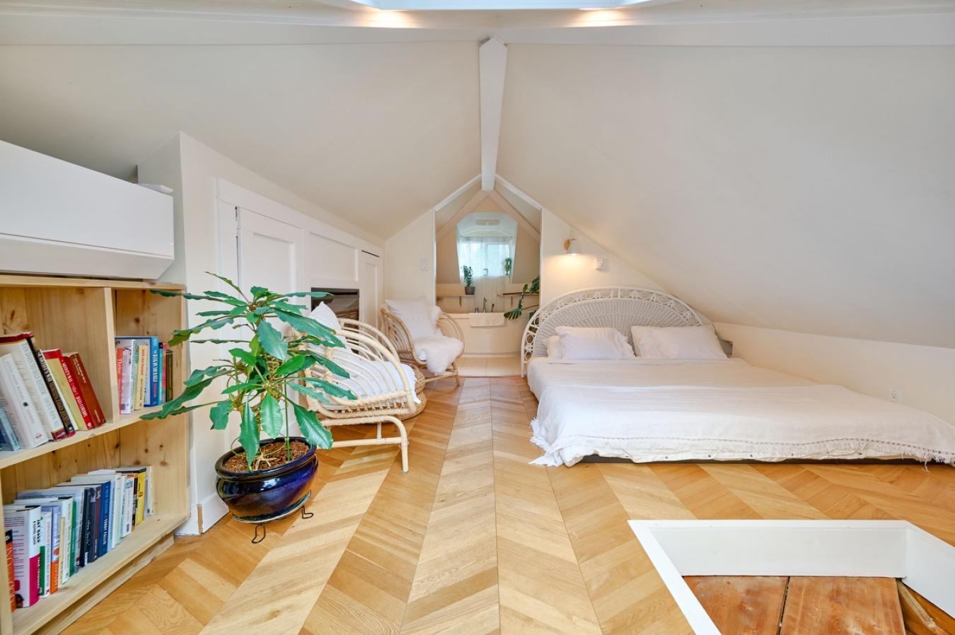 North Vancouver, BC, Canada, 3 Bedrooms Bedrooms, ,3 BathroomsBathrooms,Residential,For Sale,1829783