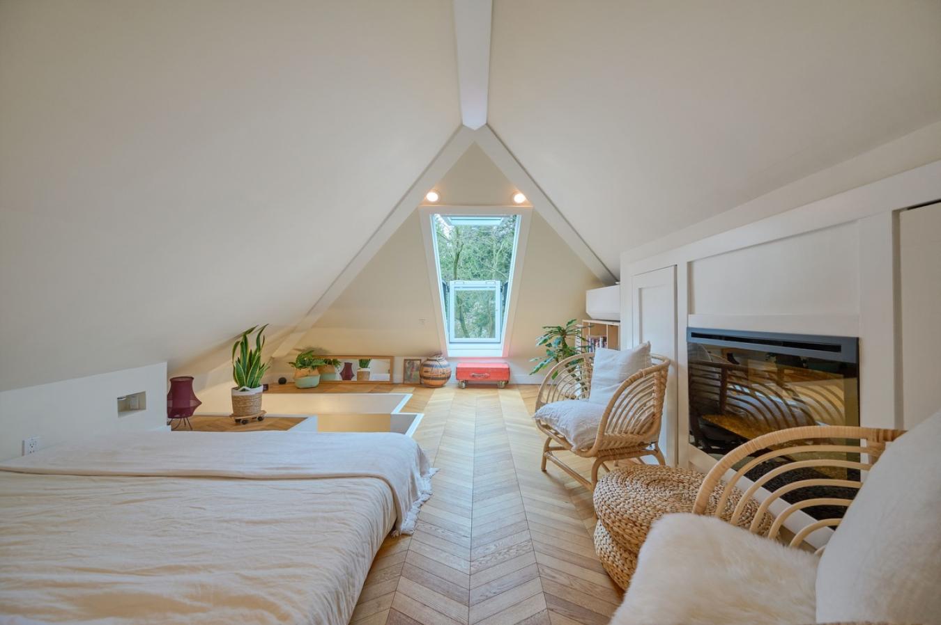 North Vancouver, BC, Canada, 3 Bedrooms Bedrooms, ,3 BathroomsBathrooms,Residential,For Sale,1829783