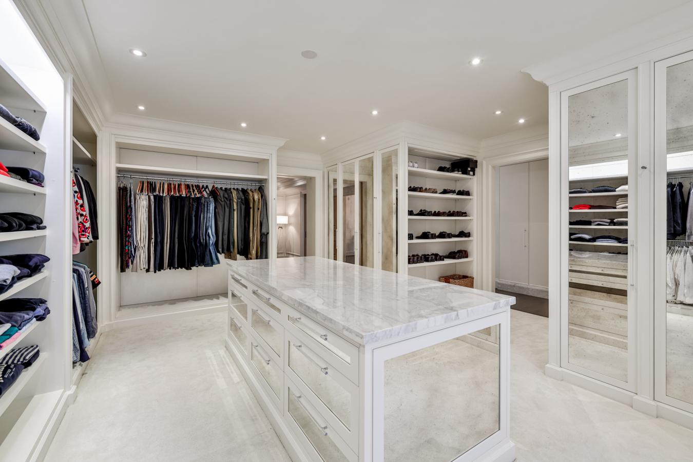 Toronto, ON, ON M4W 2A8, Canada, ,9 BathroomsBathrooms,Residential,For Sale,1824291