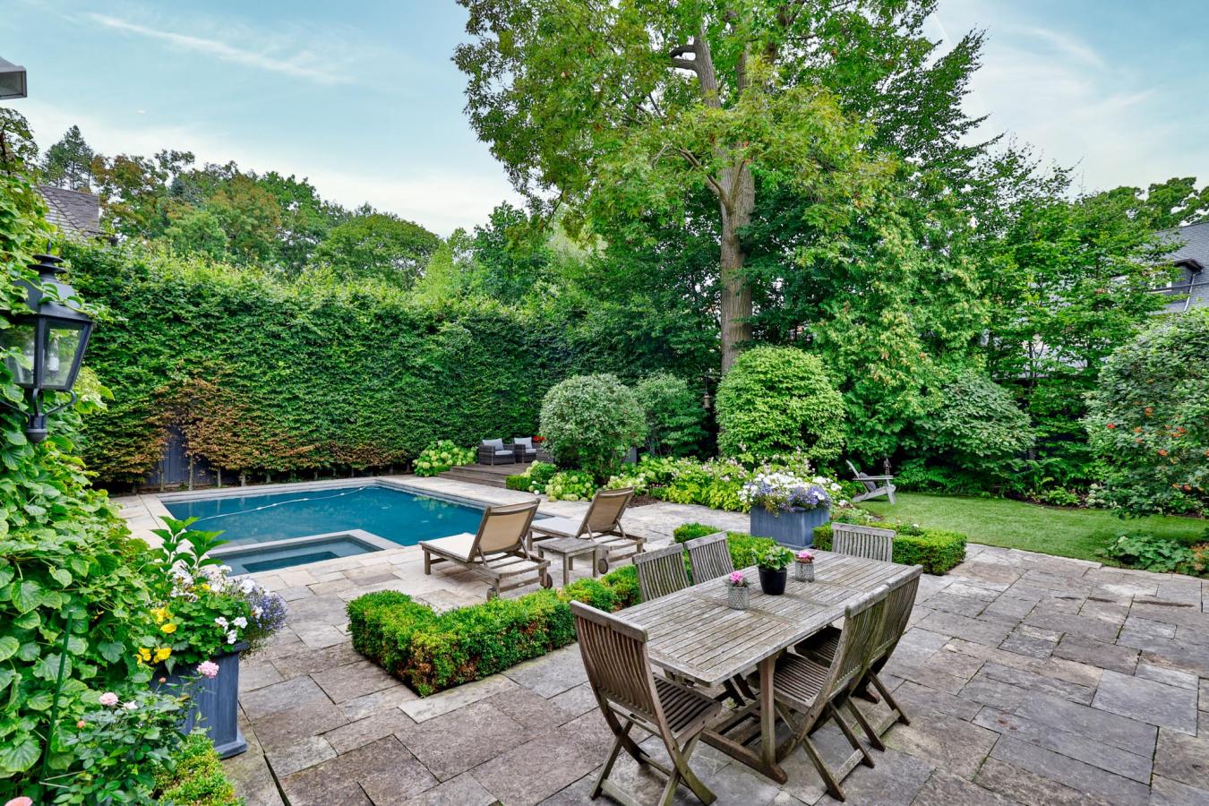 Toronto, ON, ON M4W 2A8, Canada, ,9 BathroomsBathrooms,Residential,For Sale,1824291