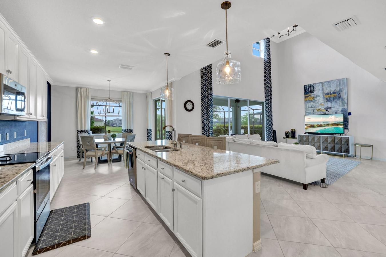 Naples, Florida, 34120, United States, 5 Bedrooms Bedrooms, ,4 BathroomsBathrooms,Residential,For Sale,1824290
