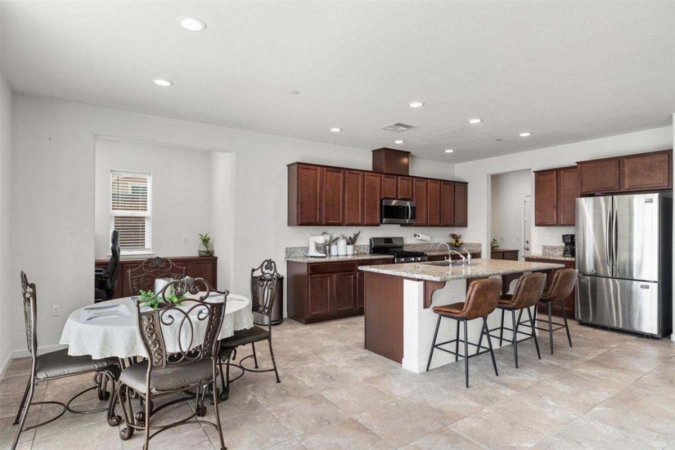 Patterson, California, 95363, United States, 5 Bedrooms Bedrooms, ,3 BathroomsBathrooms,Residential,For Sale,1831688