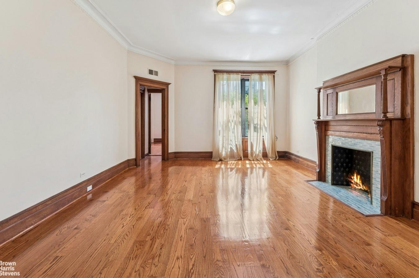 South Harlem, New York, 10026, United States, 5 Bedrooms Bedrooms, ,5 BathroomsBathrooms,Residential,For Sale,1828790