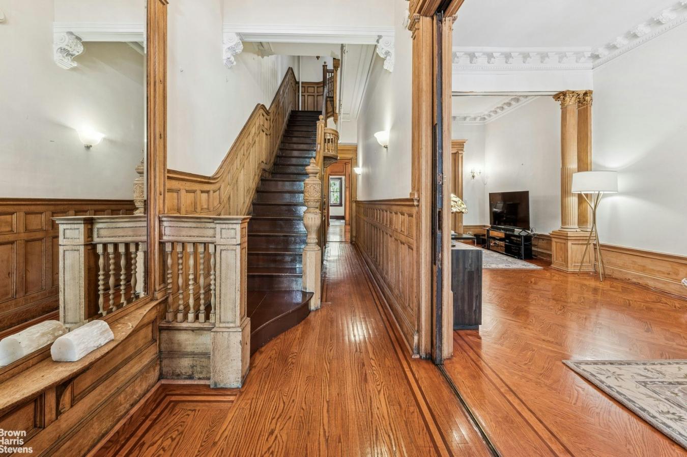 South Harlem, New York, 10026, United States, 5 Bedrooms Bedrooms, ,5 BathroomsBathrooms,Residential,For Sale,1828790
