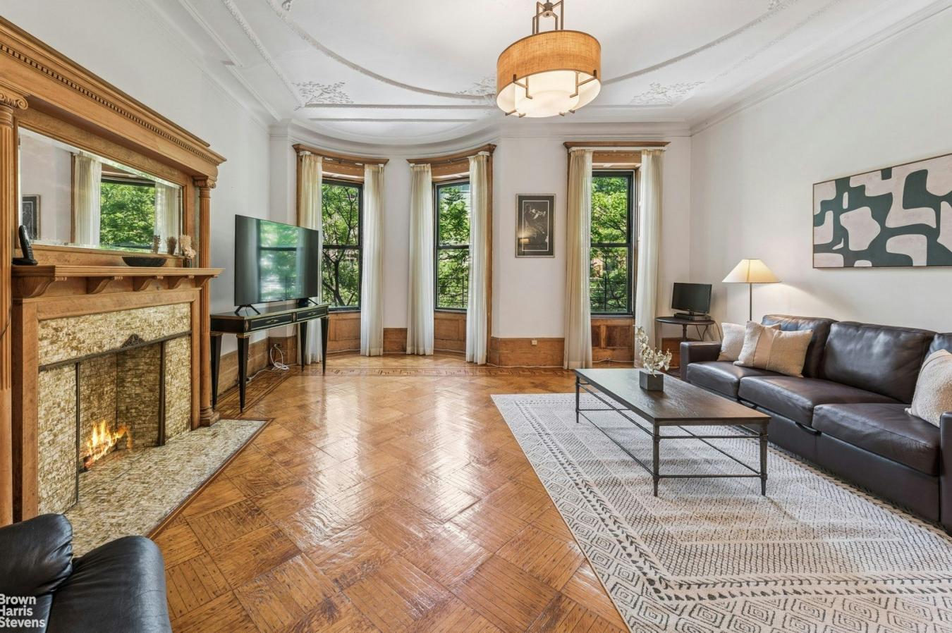South Harlem, New York, 10026, United States, 5 Bedrooms Bedrooms, ,5 BathroomsBathrooms,Residential,For Sale,1828790