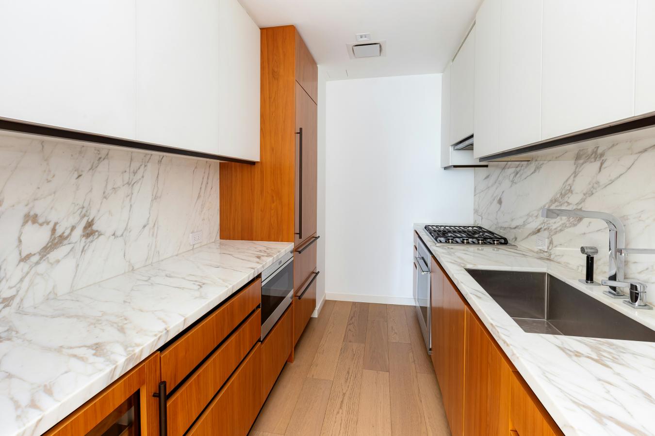 New York, New York, 10023, United States, 2 Bedrooms Bedrooms, ,2 BathroomsBathrooms,Residential,For Sale,1828788