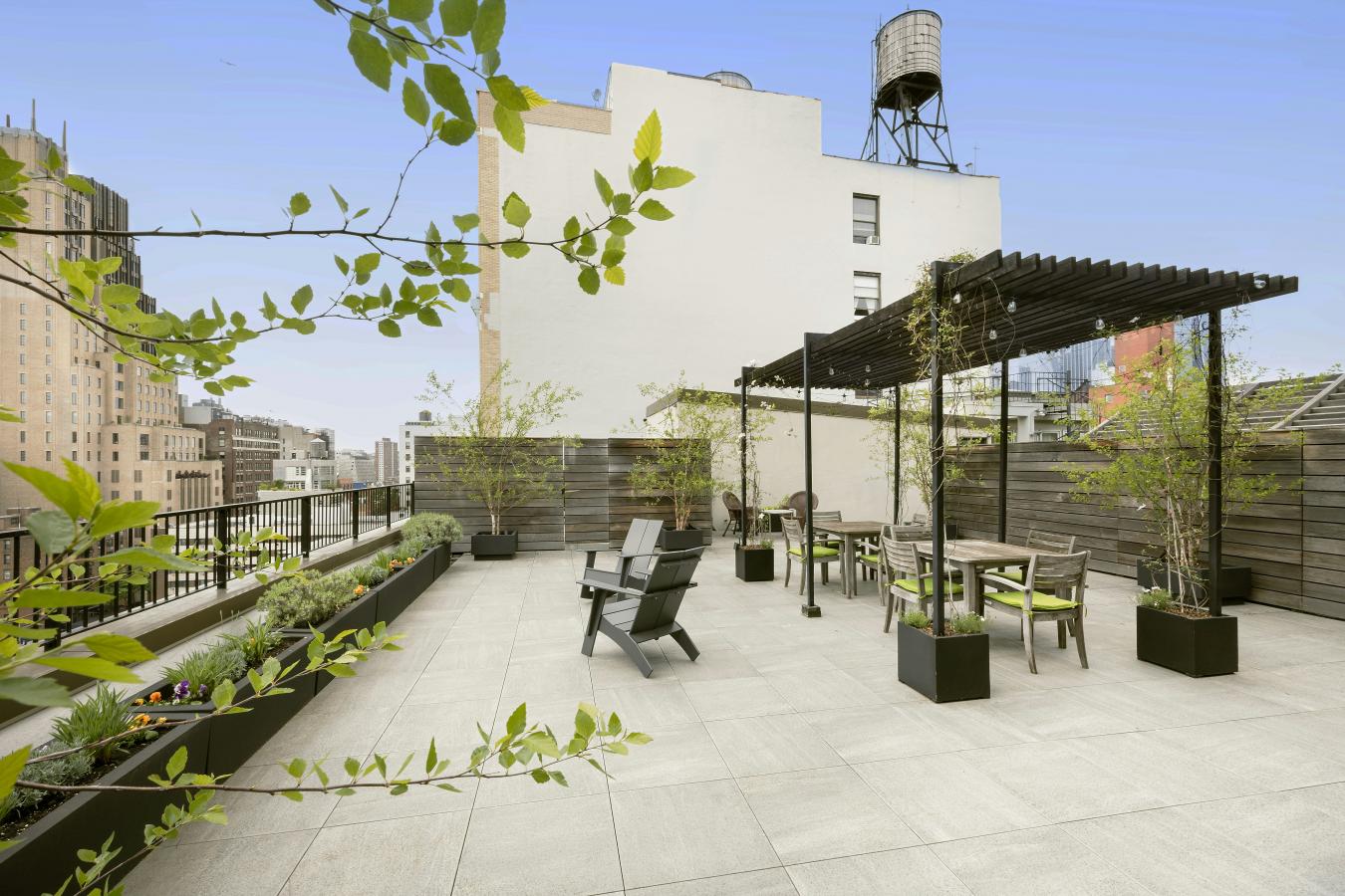 Chelsea, New York, 10011, United States, 3 Bedrooms Bedrooms, ,2 BathroomsBathrooms,Residential,For Sale,1828787