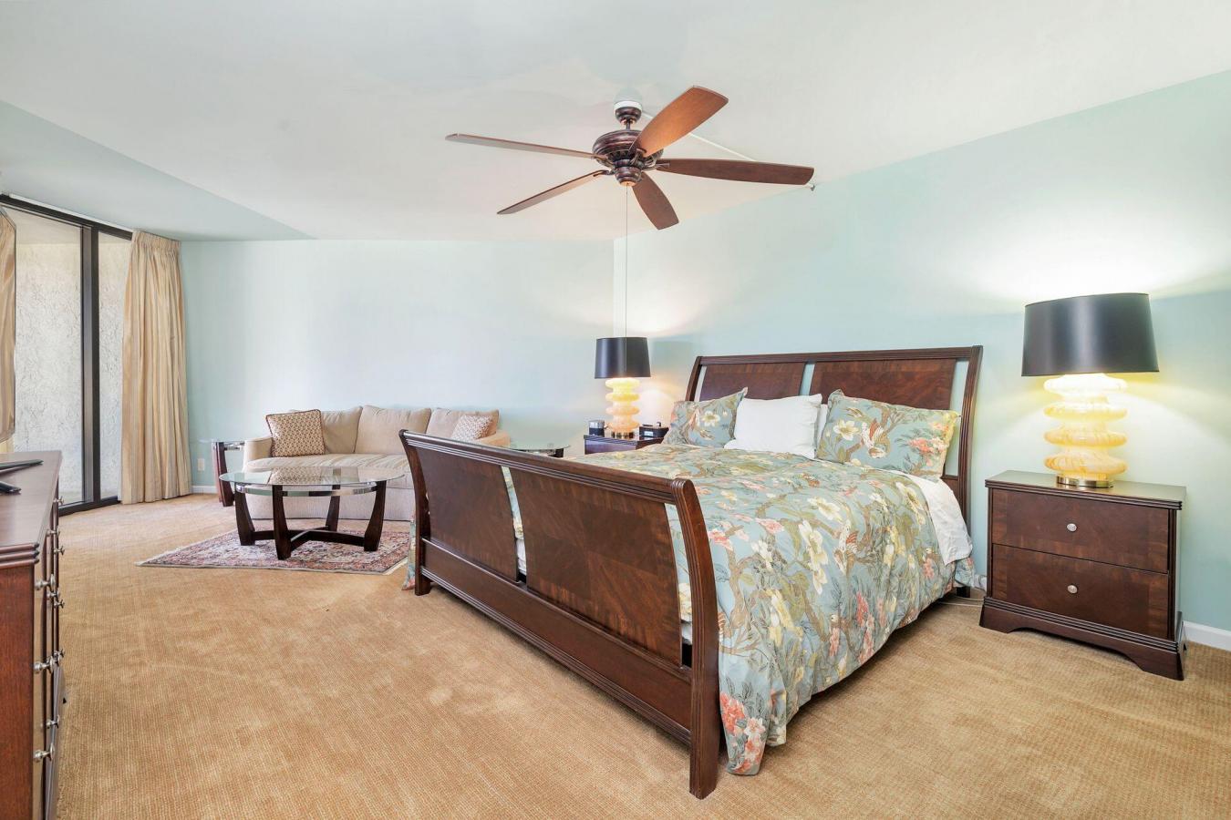 Palm Beach, Florida, 33480, United States, 2 Bedrooms Bedrooms, ,2 BathroomsBathrooms,Residential,For Sale,1828783