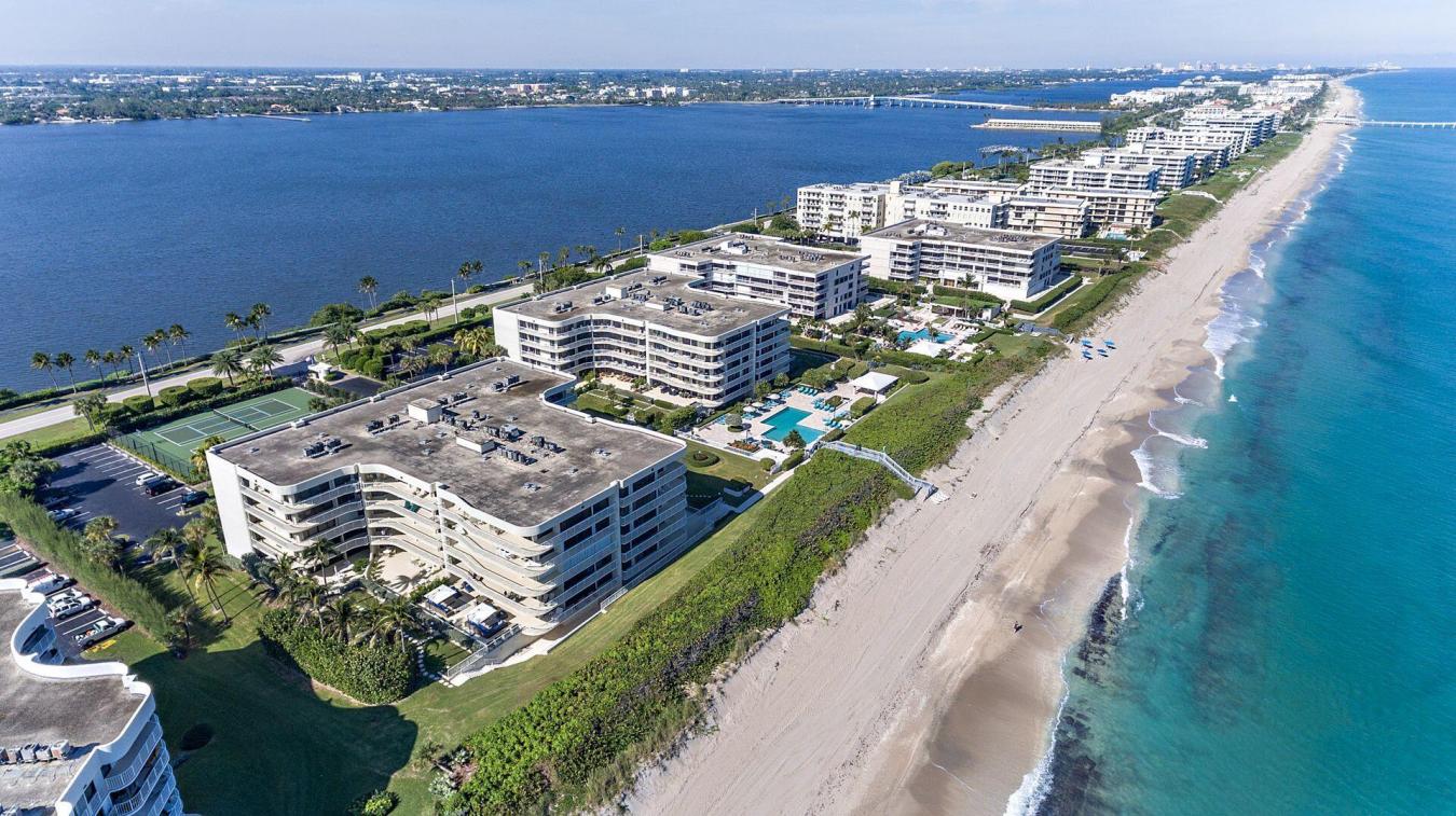 Palm Beach, Florida, 33480, United States, 2 Bedrooms Bedrooms, ,2 BathroomsBathrooms,Residential,For Sale,1828783