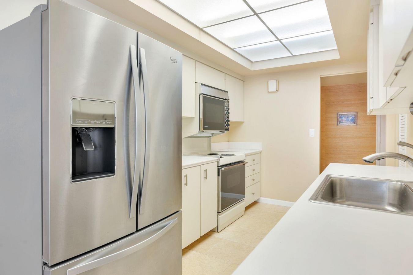 Palm Beach, Florida, 33480, United States, 2 Bedrooms Bedrooms, ,2 BathroomsBathrooms,Residential,For Sale,1828783