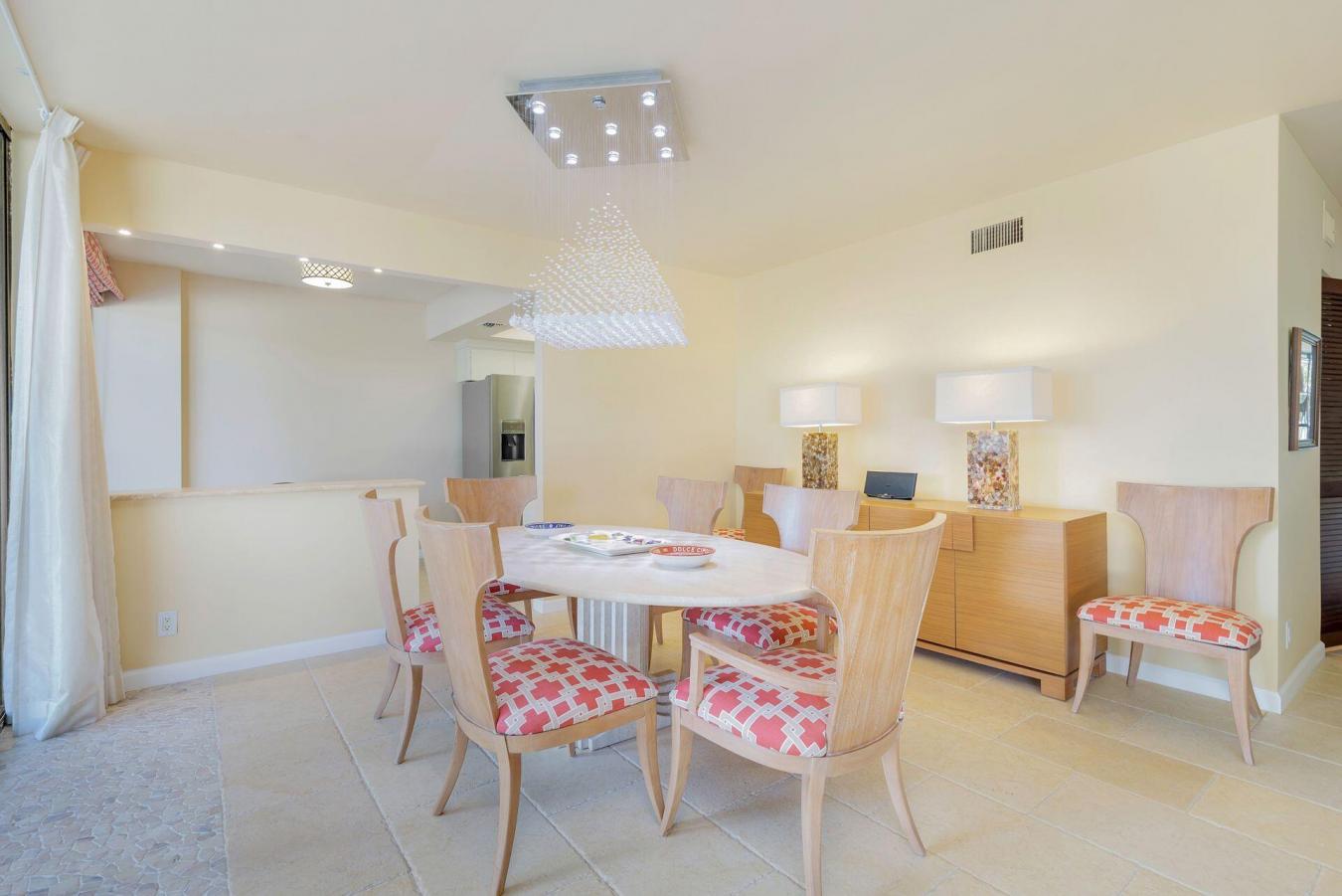 Palm Beach, Florida, 33480, United States, 2 Bedrooms Bedrooms, ,2 BathroomsBathrooms,Residential,For Sale,1828783