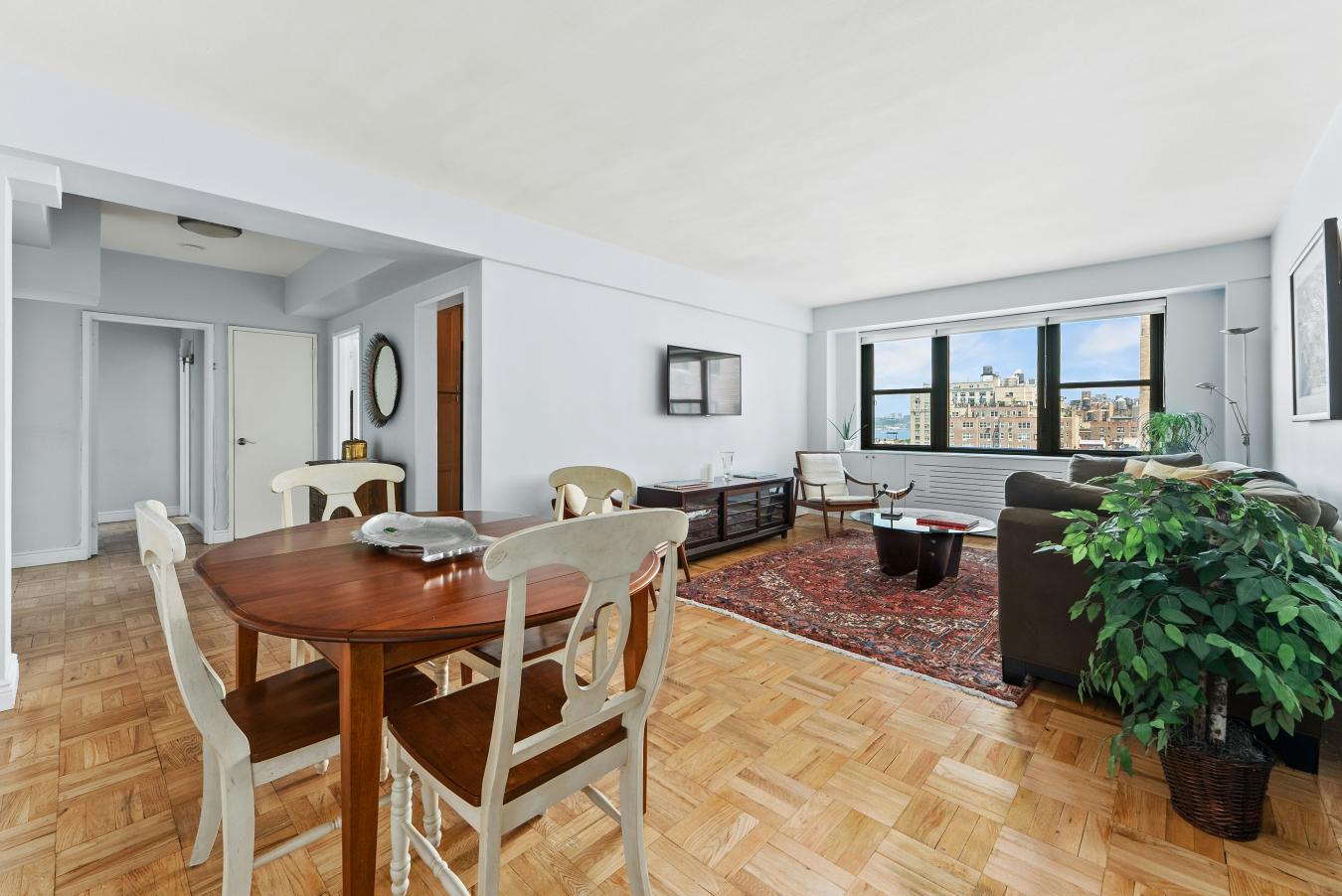 New York, New York, 10023, United States, 2 Bedrooms Bedrooms, ,1 BathroomBathrooms,Residential,For Sale,1828781