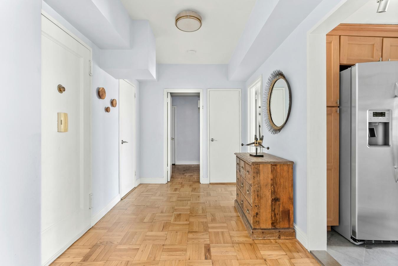 New York, New York, 10023, United States, 2 Bedrooms Bedrooms, ,1 BathroomBathrooms,Residential,For Sale,1828781