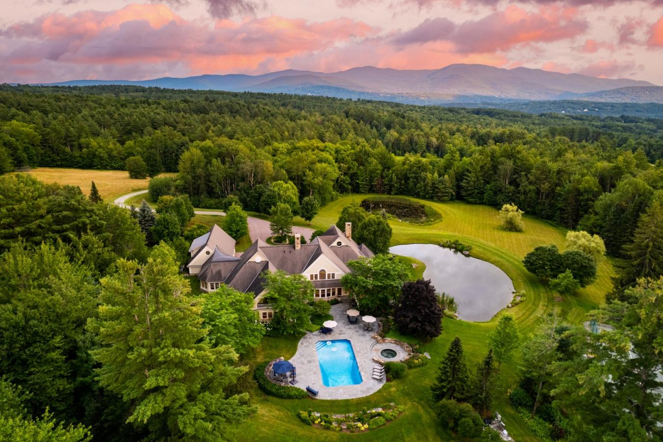 Stowe, Lamoille, 05672, United States, 8 Bedrooms Bedrooms, ,6 BathroomsBathrooms,Residential,For Sale,1824782