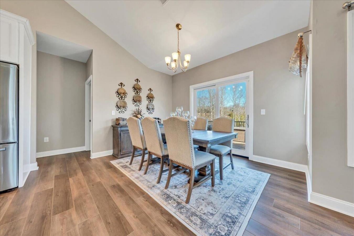 Huddleston, Virginia, 24104, United States, 4 Bedrooms Bedrooms, ,3 BathroomsBathrooms,Residential,For Sale,1831682