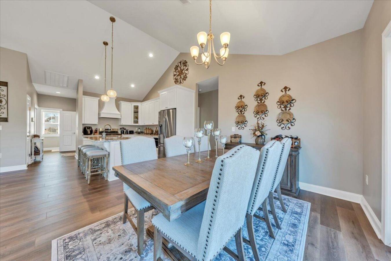 Huddleston, Virginia, 24104, United States, 4 Bedrooms Bedrooms, ,3 BathroomsBathrooms,Residential,For Sale,1831682