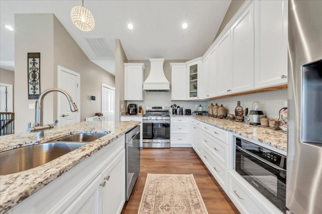 Huddleston, Virginia, 24104, United States, 4 Bedrooms Bedrooms, ,3 BathroomsBathrooms,Residential,For Sale,1831682