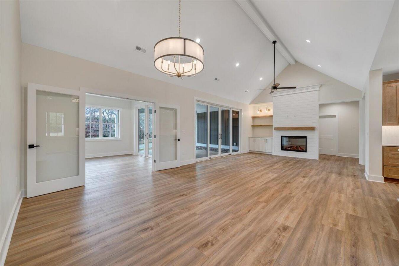 Huddleston, Virginia, 24104, United States, 3 Bedrooms Bedrooms, ,2 BathroomsBathrooms,Residential,For Sale,1831681