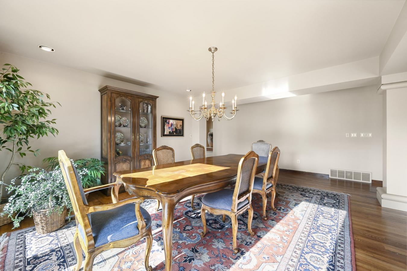 Colorado Springs, Colorado, 80904, United States, 4 Bedrooms Bedrooms, ,3 BathroomsBathrooms,Residential,For Sale,1824781