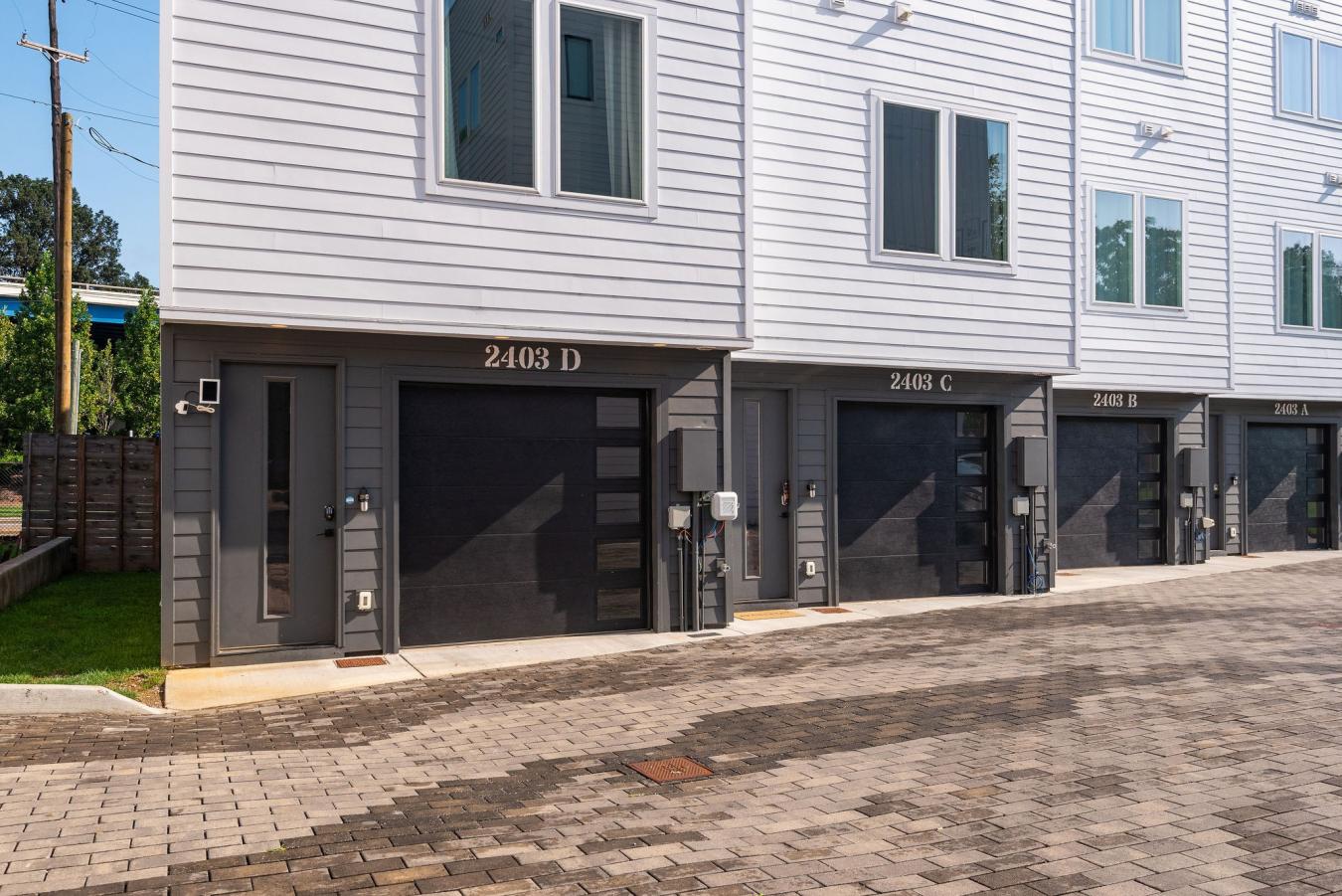 Nashville, Tennessee, 37208, United States, 4 Bedrooms Bedrooms, ,4 BathroomsBathrooms,Residential,For Sale,1831676