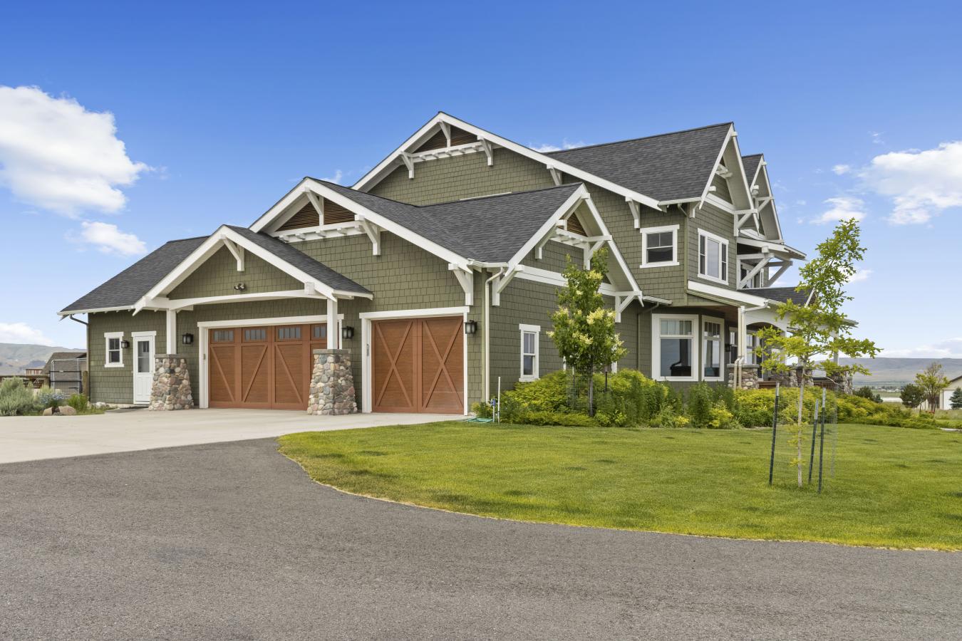 Dillon, Montana, 59725, United States, 7 Bedrooms Bedrooms, ,7 BathroomsBathrooms,Residential,For Sale,1828776