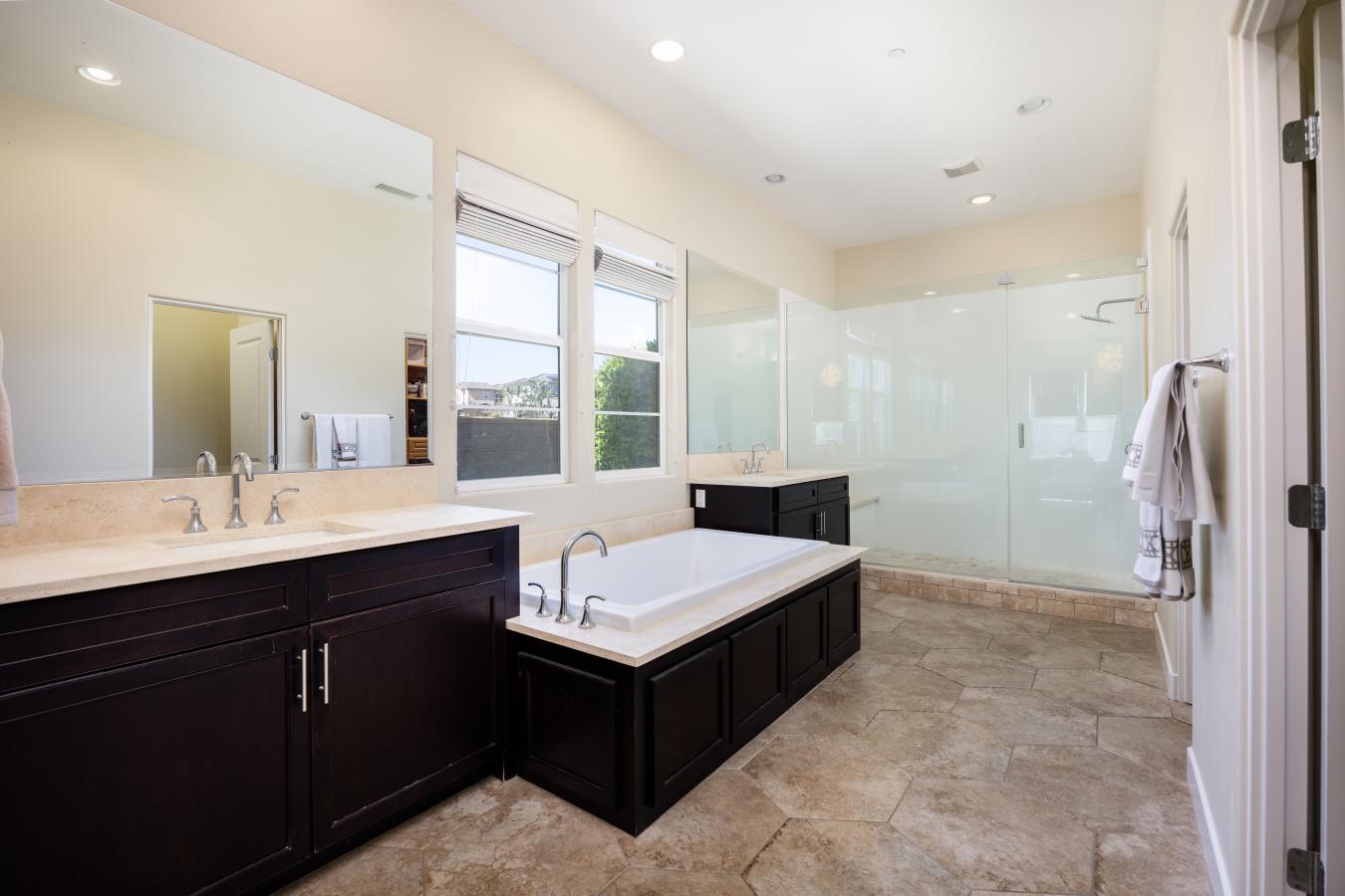 Carlsbad, San Diego, 92009, United States, 5 Bedrooms Bedrooms, ,2 BathroomsBathrooms,Residential,For Sale,1831668